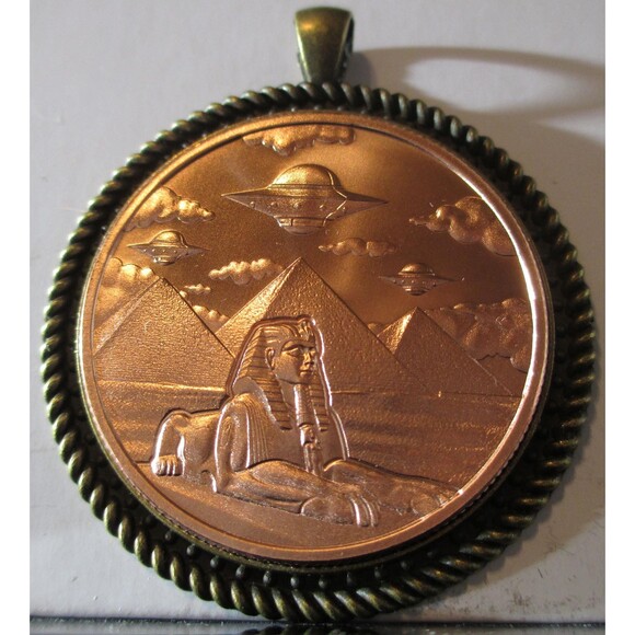 We Are Not Alone!UFOSightings Over the PYRAMIDS Copper High Relief Round/Pendant - Picture 1 of 7